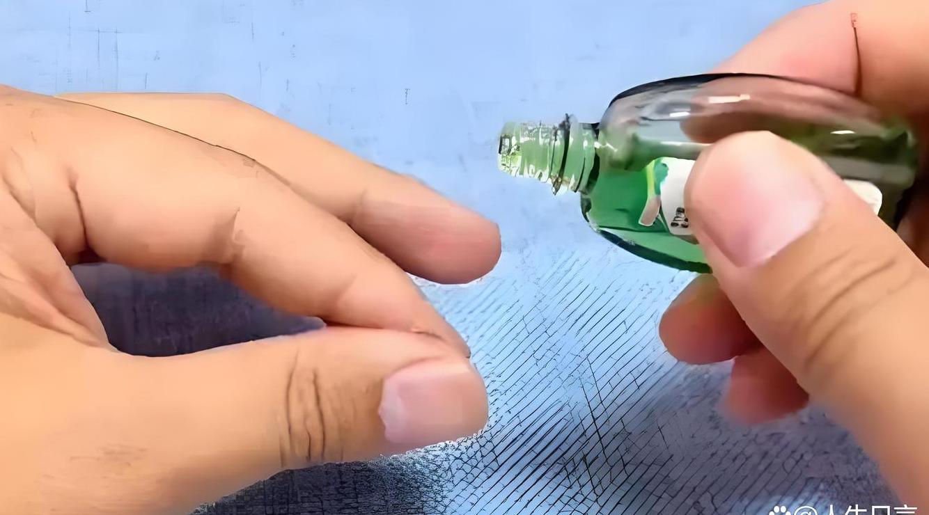502胶水粘手巧除法大全