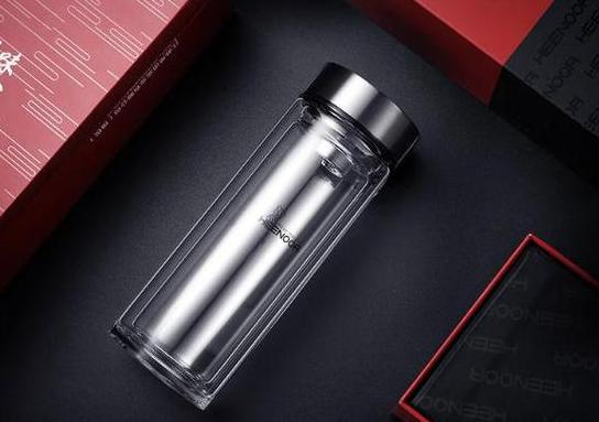 玻璃水杯材质安全指南：高硼硅玻璃杯最安全