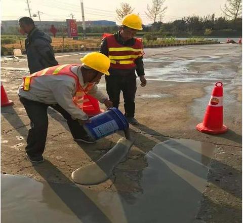 水泥路养护期及重车通行时间解析