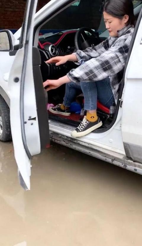 屋顶防水后多久下雨影响不大？