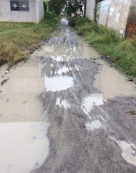 水泥施工后防雨指南：硬化时间与维护要点