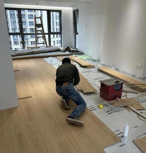 木地板铺设前清洁与保养全攻略