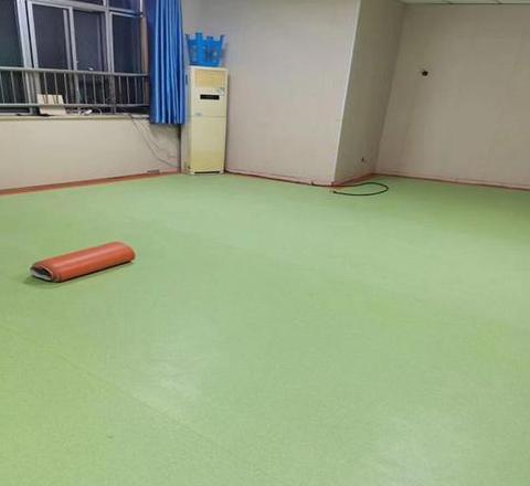 地板革甲醛含量揭秘及消除方法