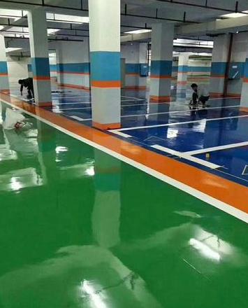 水泥地面防潮处理：地板漆vs地板革对比解析