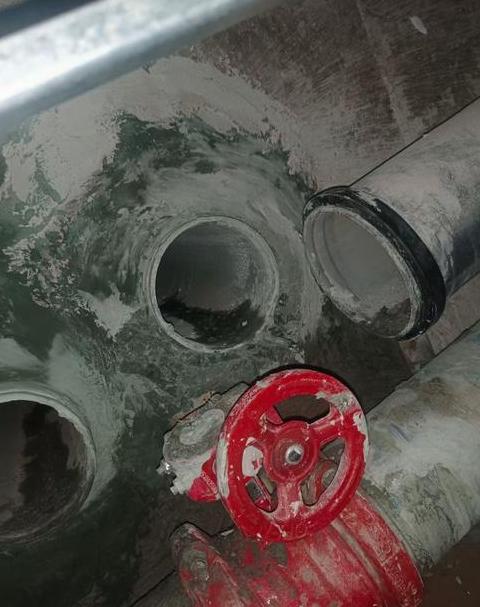 塑钢泥堵漏效果及与堵漏王对比
