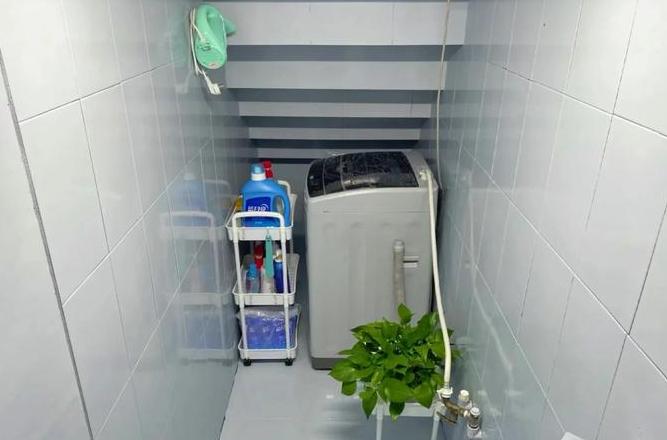 油漆滴在瓷砖上如何处理好