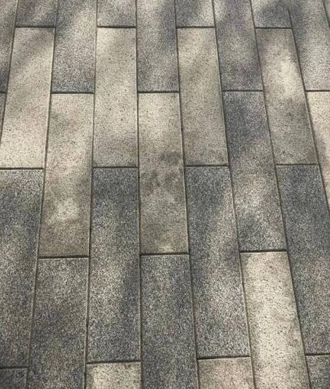 平凉艺术透水地坪：混合物比与添加剂，打造环保渗透路面