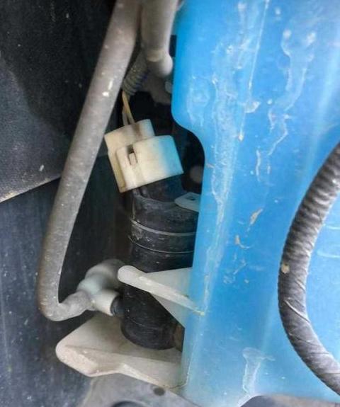 汽车玻璃水喷不出水？4大原因分析