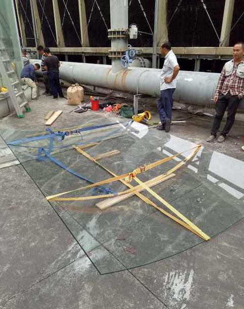 4S店换前挡风玻璃时长揭秘