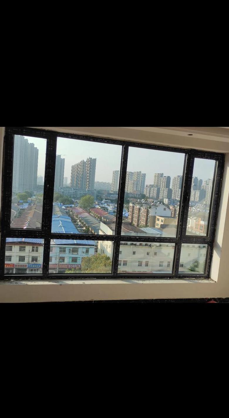 三层玻璃窗是否能有效减少冬季窗户结露？