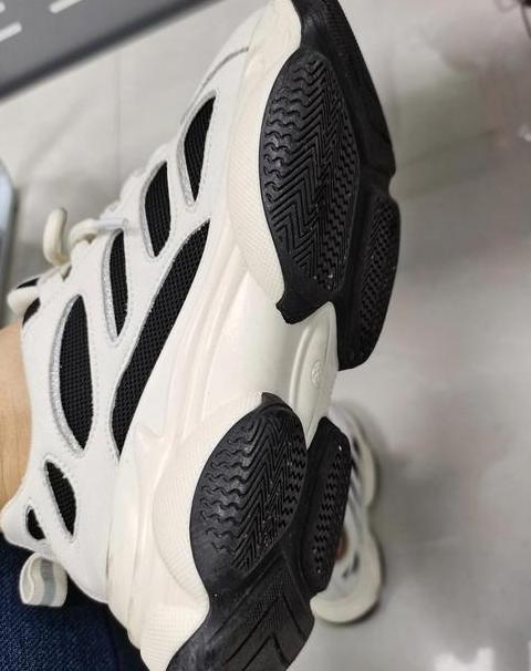 地暖瓷砖松动修复与皮鞋瓷砖吱吱响消除攻略